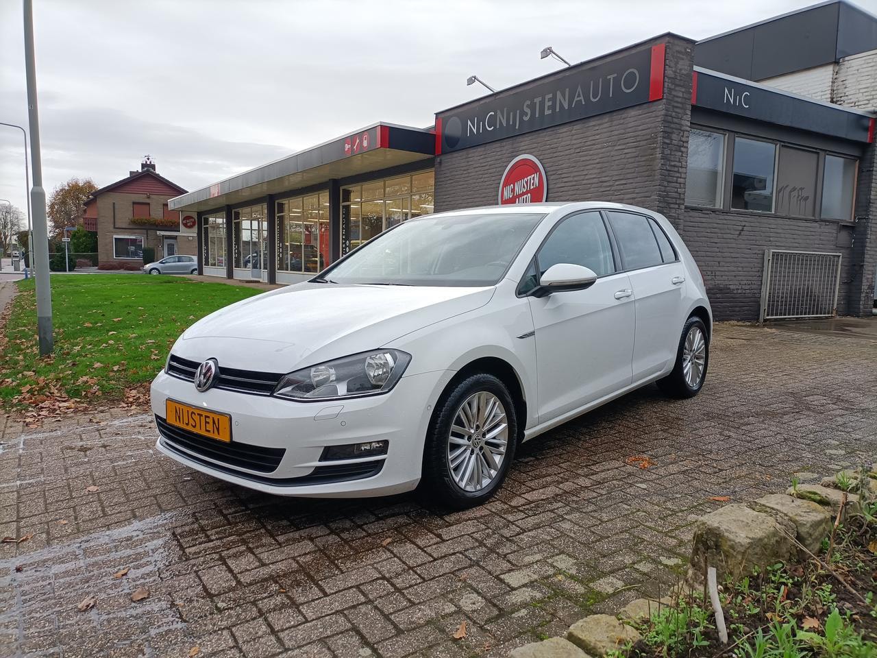 Volkswagen Golf - 1.2 CUP Climate, Aut.inpark syst, Stoelverw. - AutoWereld.nl
