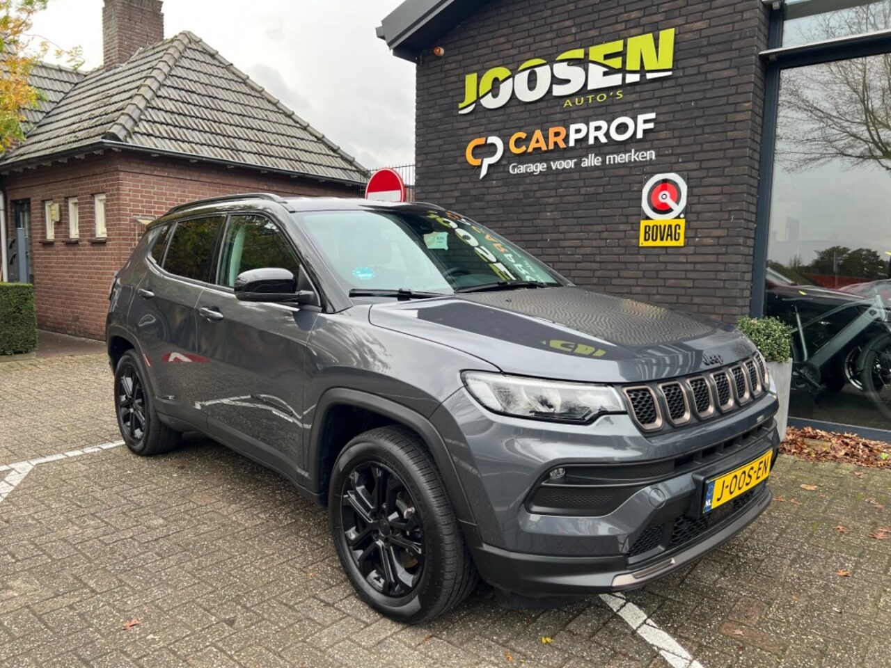 Jeep Compass - 4XE 240 HYB. UPLAND - AutoWereld.nl