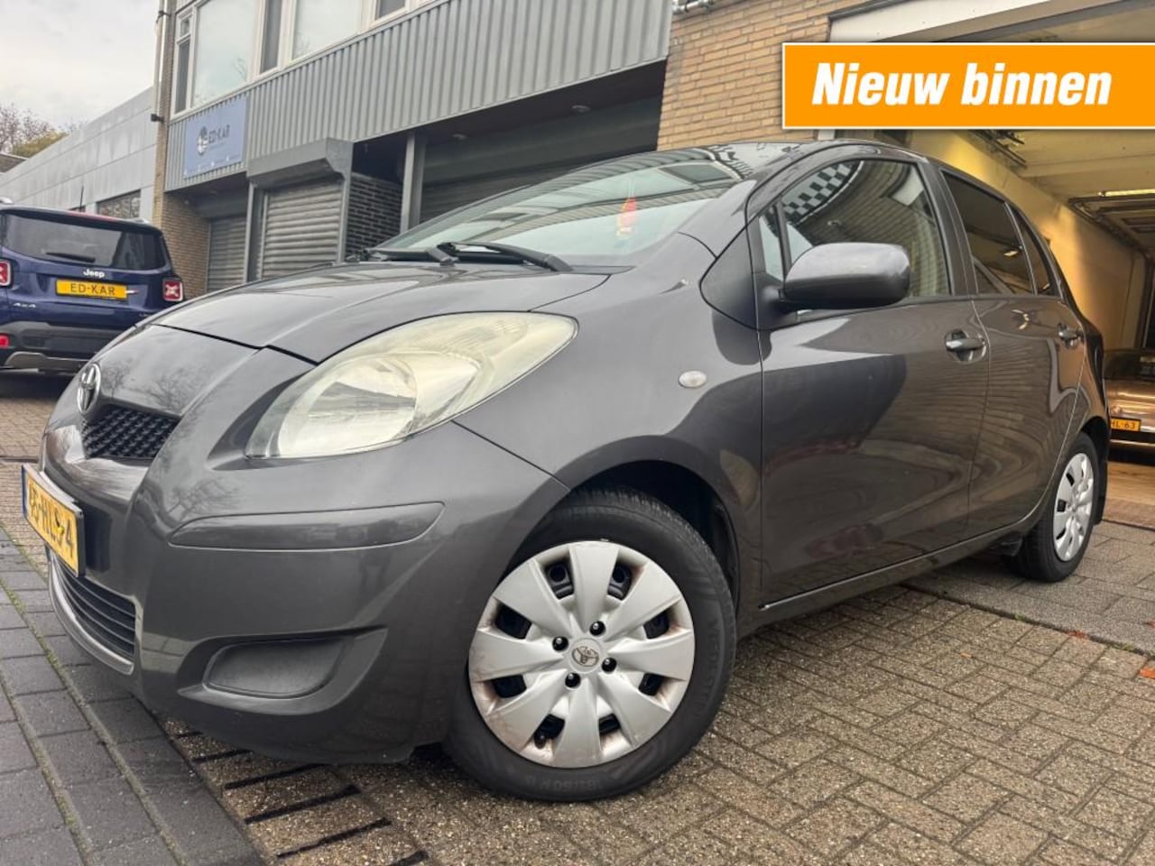 Toyota Yaris - 1.3 VVTi Aspiration 101PK AIRCO 6 bak NAVI RIJDT GOED NAP - AutoWereld.nl
