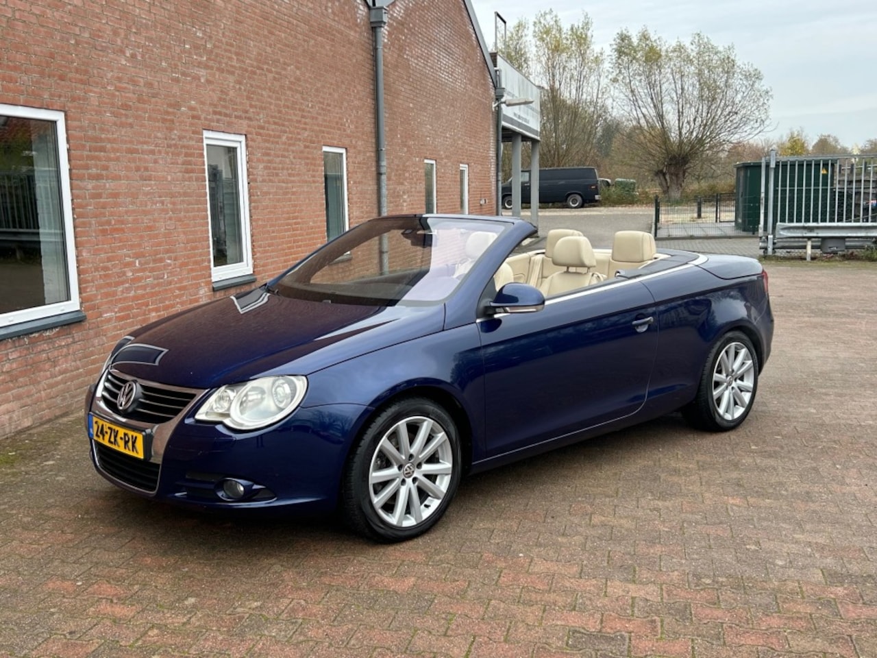 Volkswagen Eos - CABRIOLET 3.2 V6 YOUNG TIMER  ZEER UNIEK - AutoWereld.nl