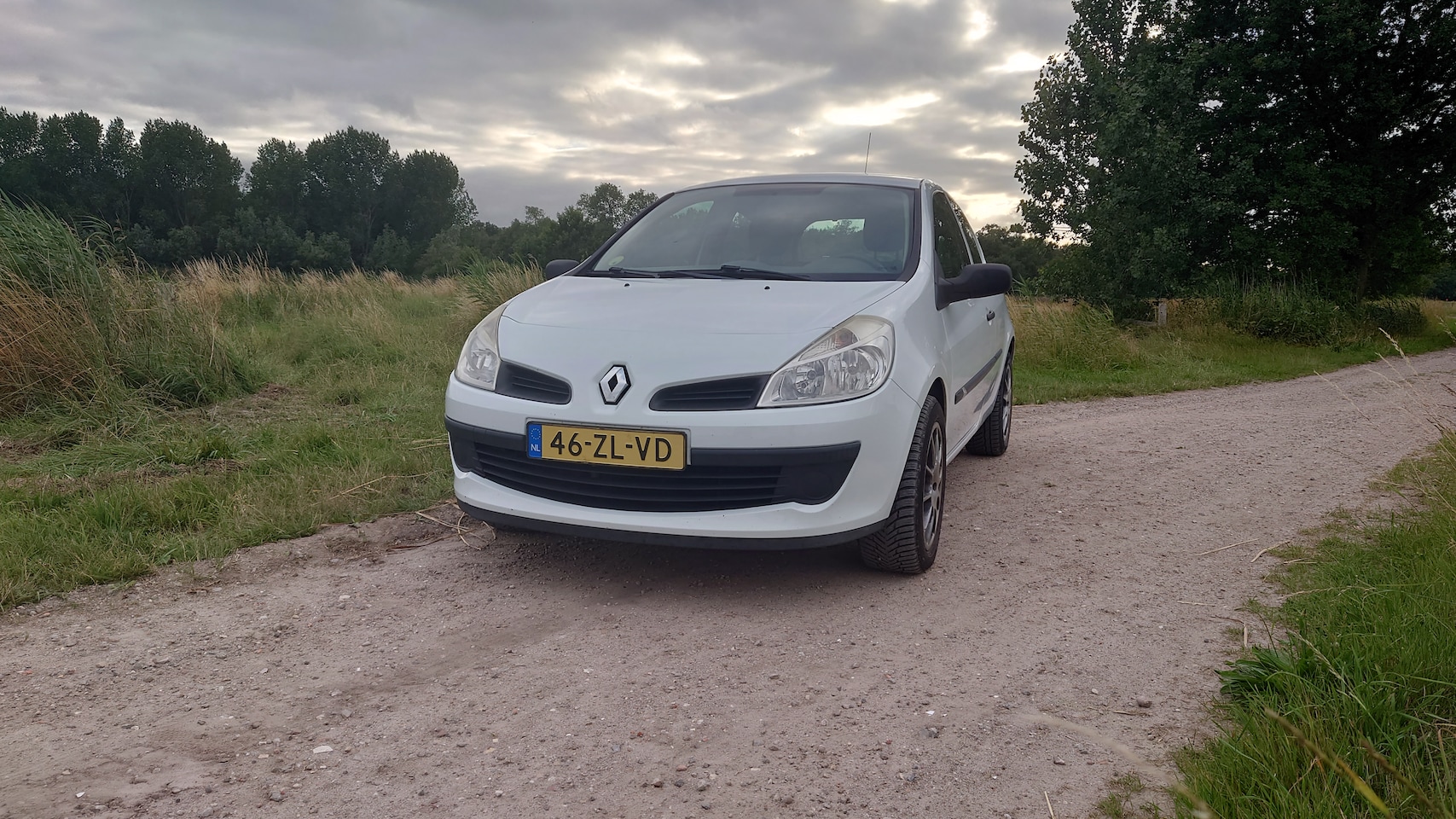 Renault Clio - 1.2-16V Expression - AutoWereld.nl
