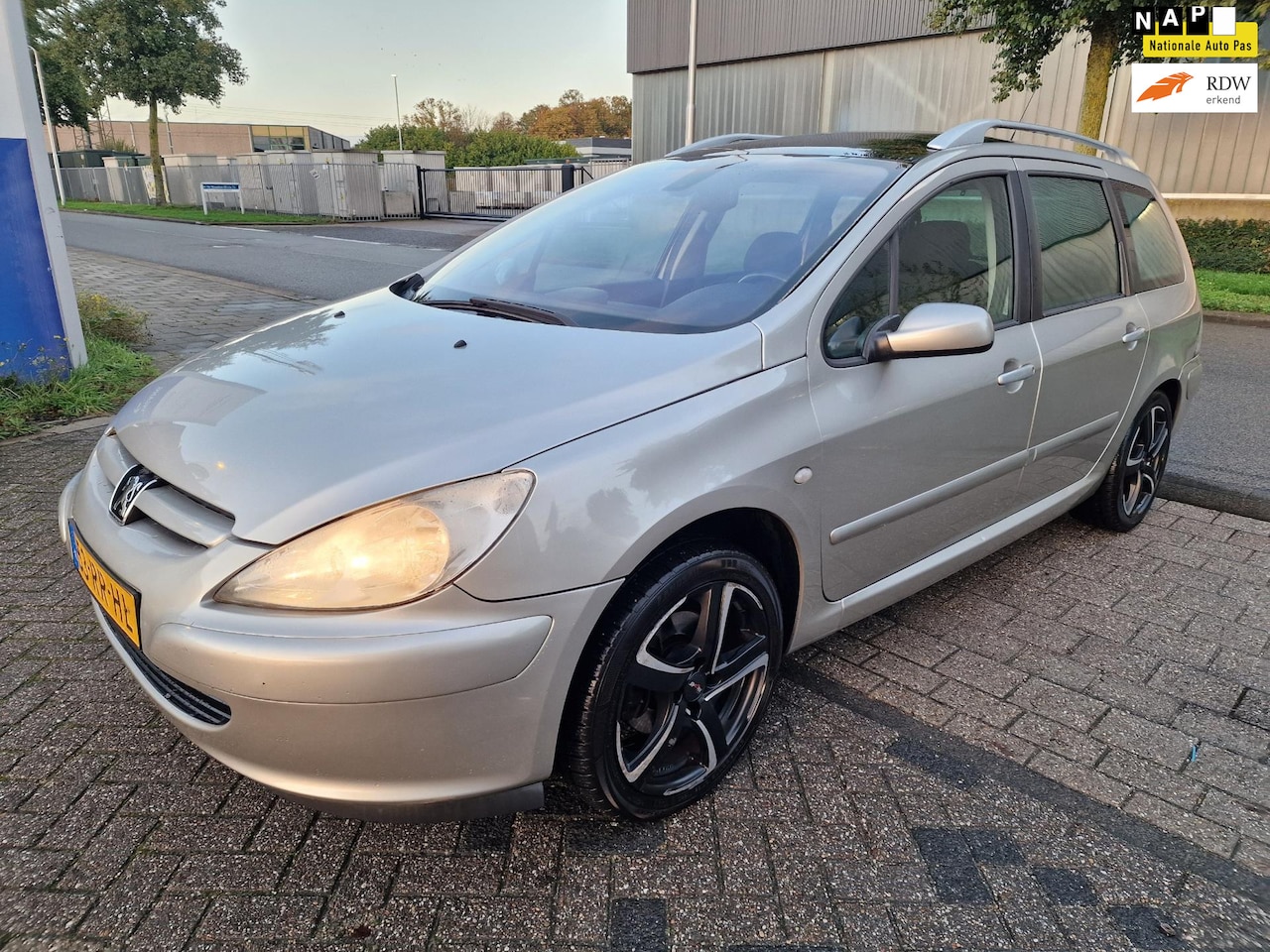 Peugeot 307 SW - 2.0-16V Premium 2.0 16V Premium, Automaat, Apk, Nap, Goed rijdend, Inruil mogelijk. - AutoWereld.nl