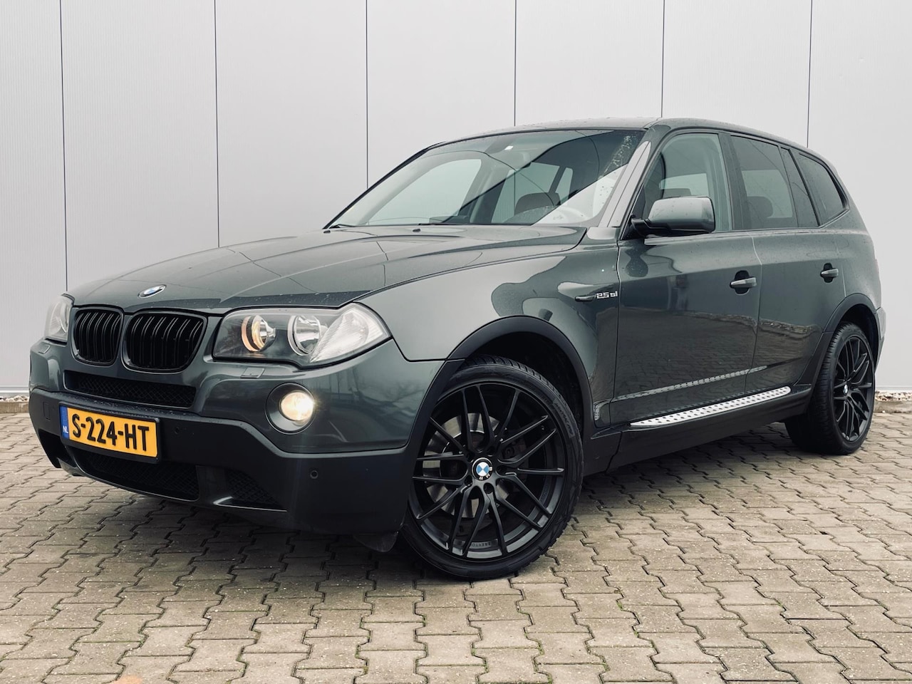 BMW X3 - 2.5si High Executive 2.5si High Executive, Youngtimer - AutoWereld.nl