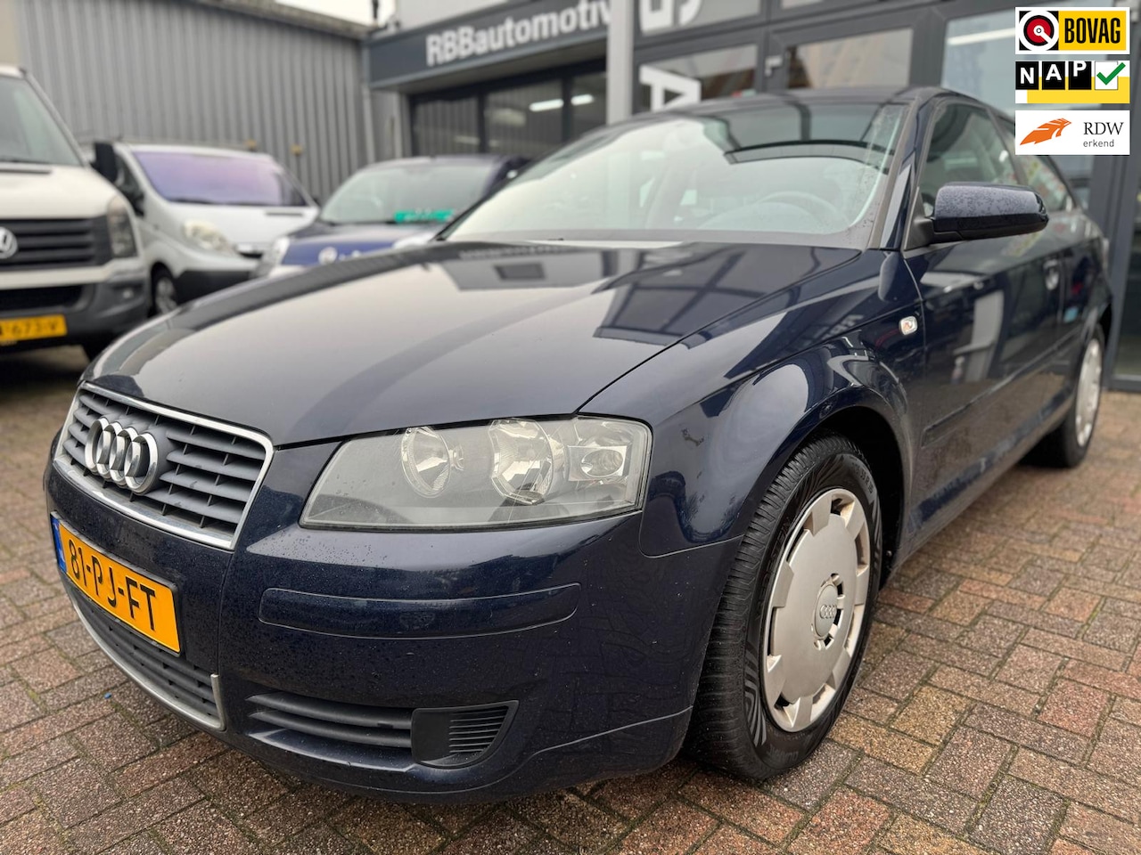 Audi A3 - 1.6 Attraction automaat clima cruise controle elektrische pakket apk 14-11-2026 - AutoWereld.nl