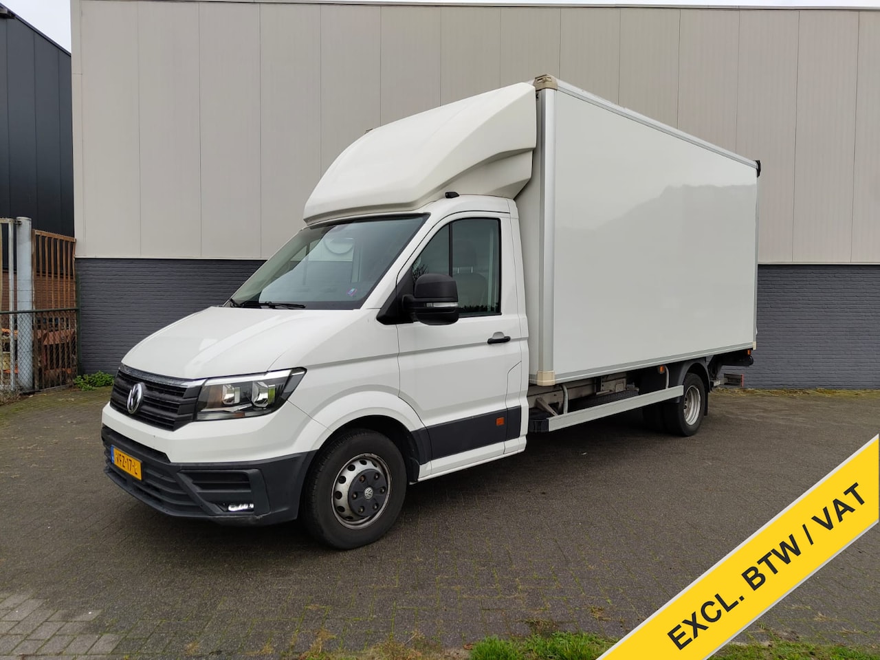 Volkswagen Crafter - 50 2.0TDI 177PK L5 DL 3-Persoons Meubelbak Airco Navi Cruise Control Voorruitverwarming Tr - AutoWereld.nl