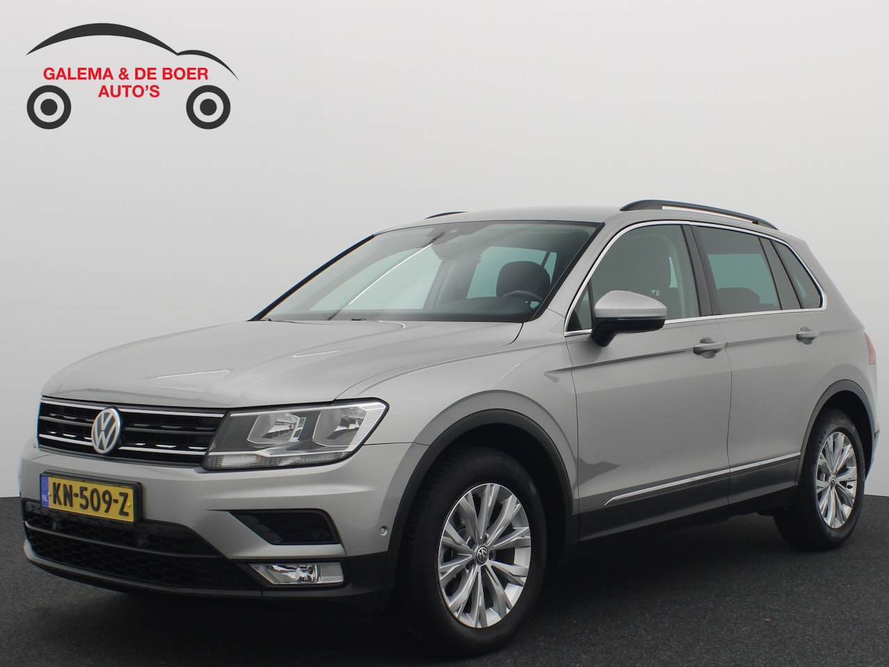 Volkswagen Tiguan - 1.4 TSI ACT Comfortline AUTOMAAT / TREKHAAK / NWE DRIEM / CAMERA / NAVI / CLIMA / PDC / BL - AutoWereld.nl