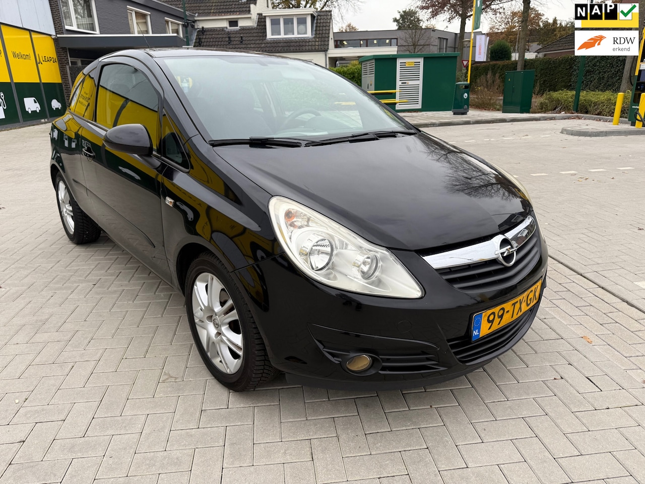 Opel Corsa - 1.2-16V Enjoy NWE APK** LAGEKM! - AutoWereld.nl
