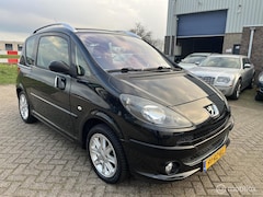 Peugeot 1007 - 1.6-16V Sporty