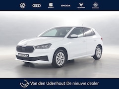 Skoda Fabia - 1.0 TSI 95pk Ambition / Navigatie via App Connect / Cruise Control / Parkeersensoren