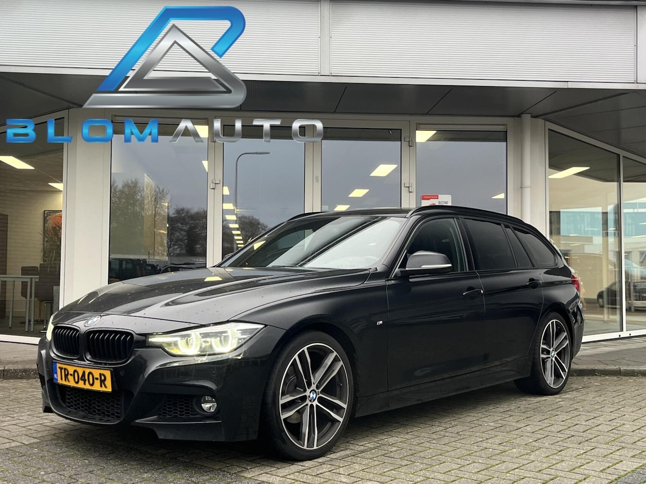 BMW 3-serie Touring - 318i M Sport LED+LEDER+STOELVERWARMING - AutoWereld.nl