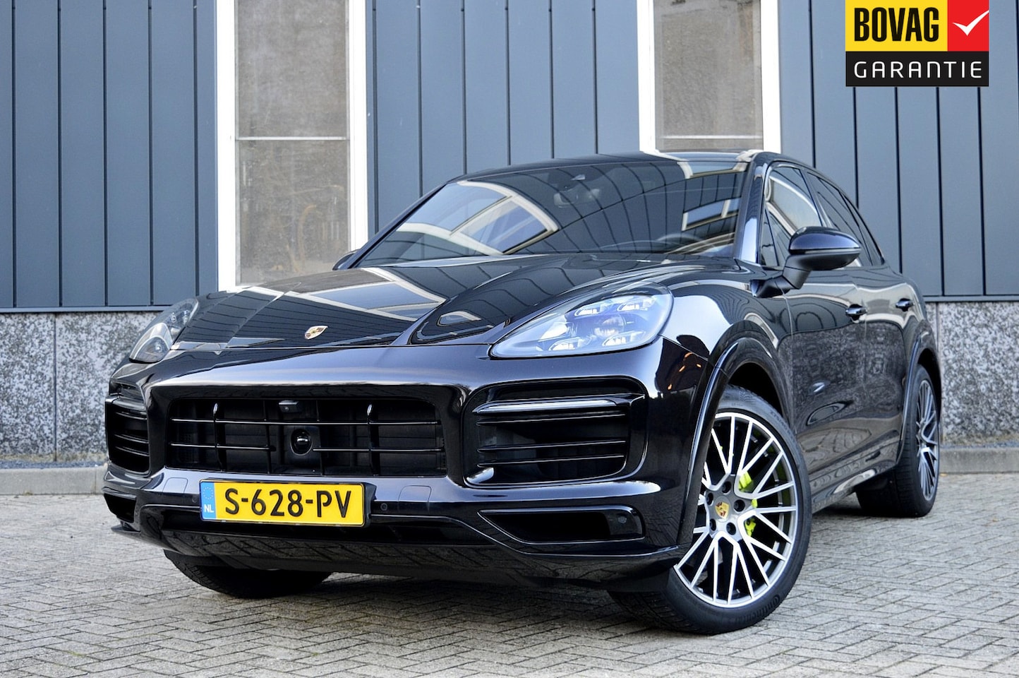 Porsche Cayenne - 3.0 E-Hybrid Rijklaarprijs-Garantie Panoramadak Martrix Leder Bose Sfeer verlichting - AutoWereld.nl