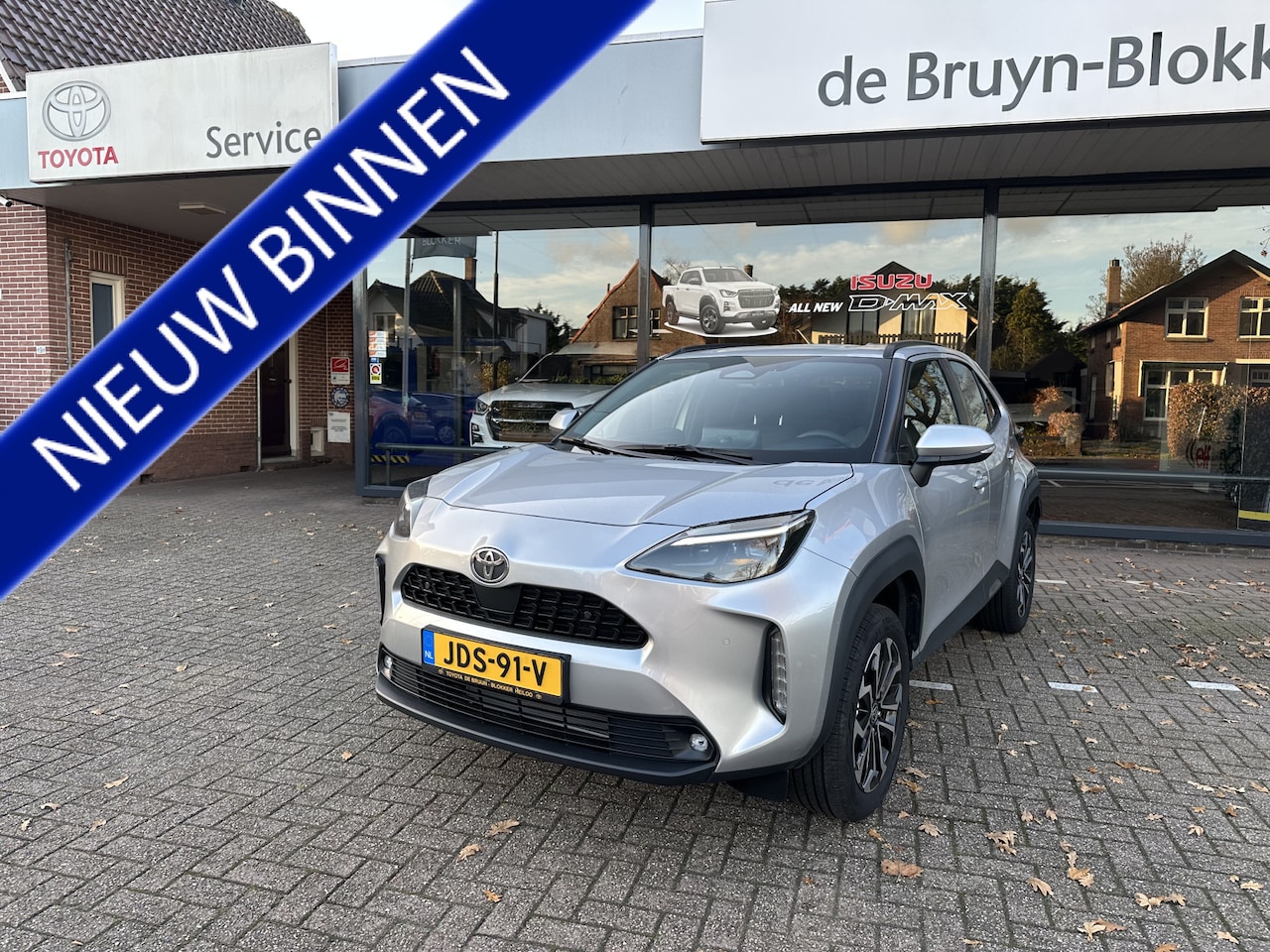 Toyota Yaris Cross - 1.5 Hybrid 130pk Dynamic Comfort dodehoekdetectie / stoelverwarming / stuurwielverwarming - AutoWereld.nl