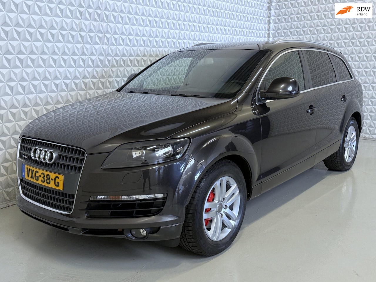 Audi Q7 - 3.0 TDI quattro GRIJS KENTEKEN! MARGE = GEEN BTW (2006) - AutoWereld.nl