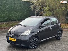 Toyota Aygo - 1.0-12V | Nieuwe APK | Airco | El. Ramen | Rijdt en schakelt heerlijk