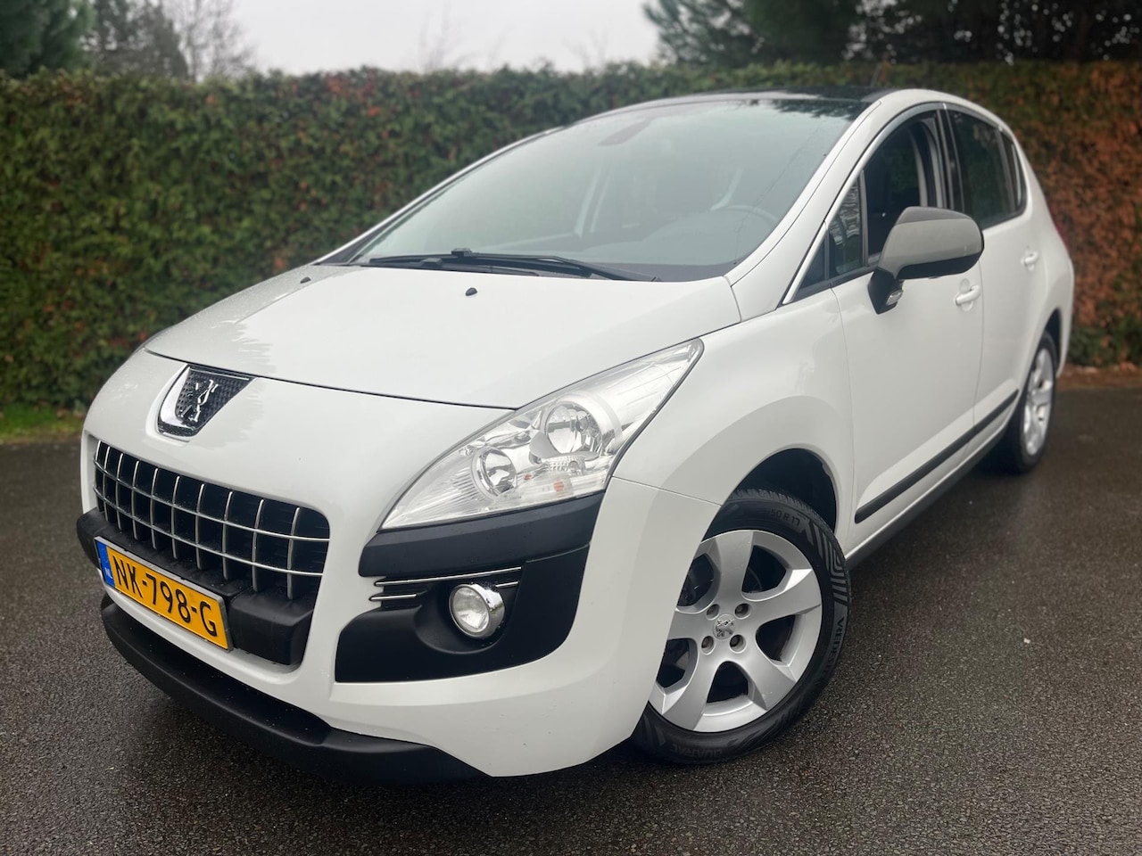 Peugeot 3008 - 1.6 VTi Active PANORAMADAK ECC TREKHAAK NAP APK - AutoWereld.nl