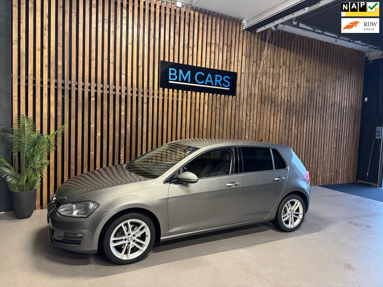 Volkswagen Golf - 1.4 TSI Highline Airco, Navigatie, Cruise control - AutoWereld.nl