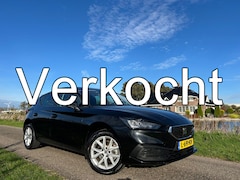 SEAT Leon - 1.0 TSI Style Launch Edition Panoramadak / Nieuw Model / Virtual cockpit