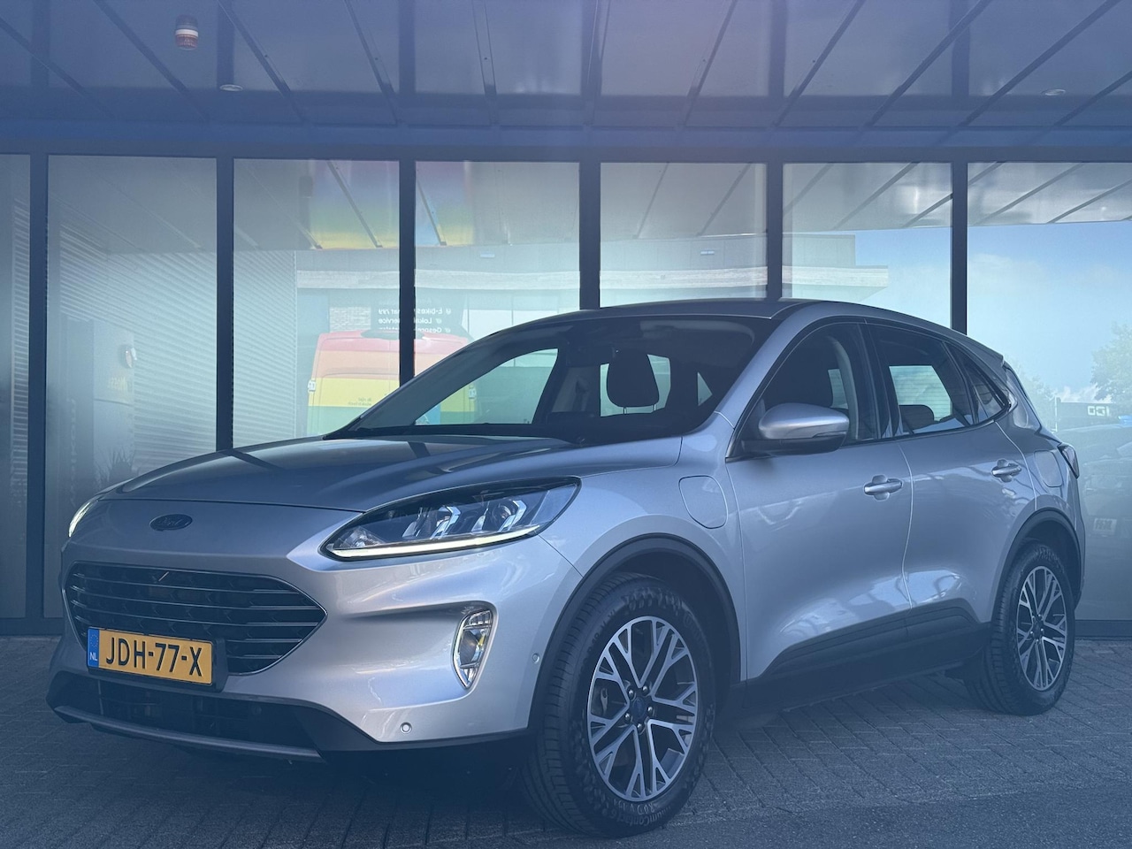 Ford Kuga - 2.5 PHEV Titanium Winterpack - 19"velgen - adaptieve cruisecontrol - AutoWereld.nl
