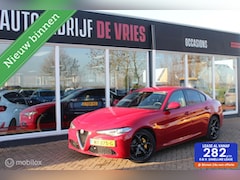 Alfa Romeo Giulia - 2.2 245PK Xenon/Adaptive-Cruise/19Inch/NAP