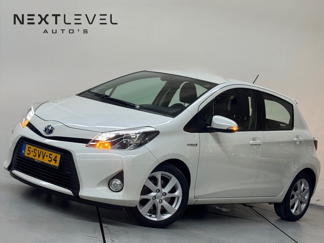 Toyota Yaris - 1.5 Full Hybrid Dynamic Camera Navi Cruise - AutoWereld.nl