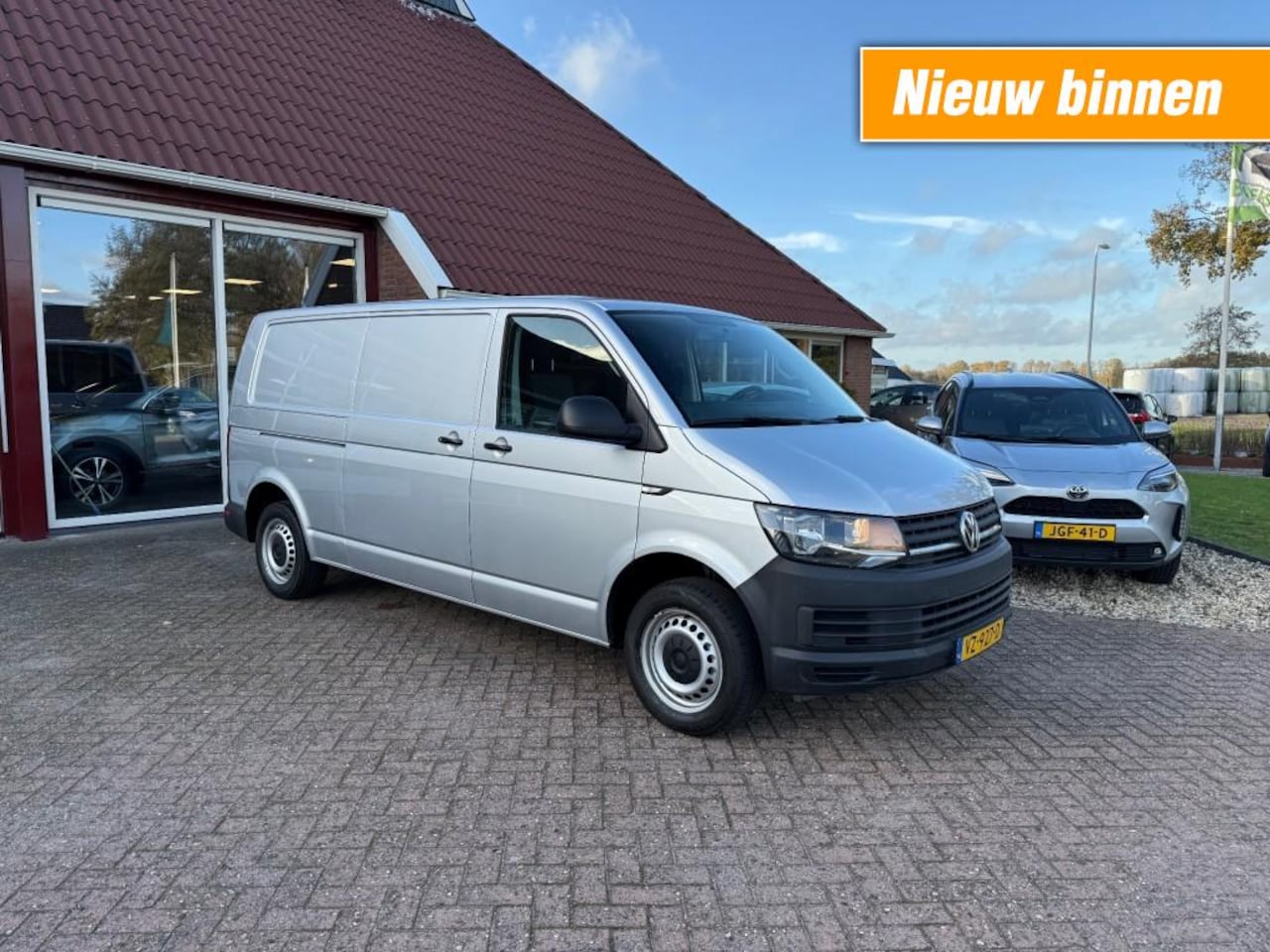 Volkswagen Transporter - 2.0 TDI L2H1 TRENDLINE ACHTERKLEP CRUISE CONTROL - AutoWereld.nl