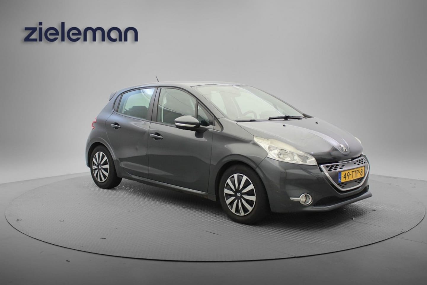 Peugeot 208 - 1.4 e-HDI Blue Automaat - Navi, Cruise - AutoWereld.nl