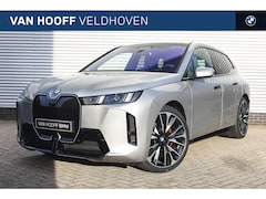 BMW iX - xDrive60 M Sport / Panoramadak / Trekhaak / Adaptief onderstel / Soft-Close / Stoelventila