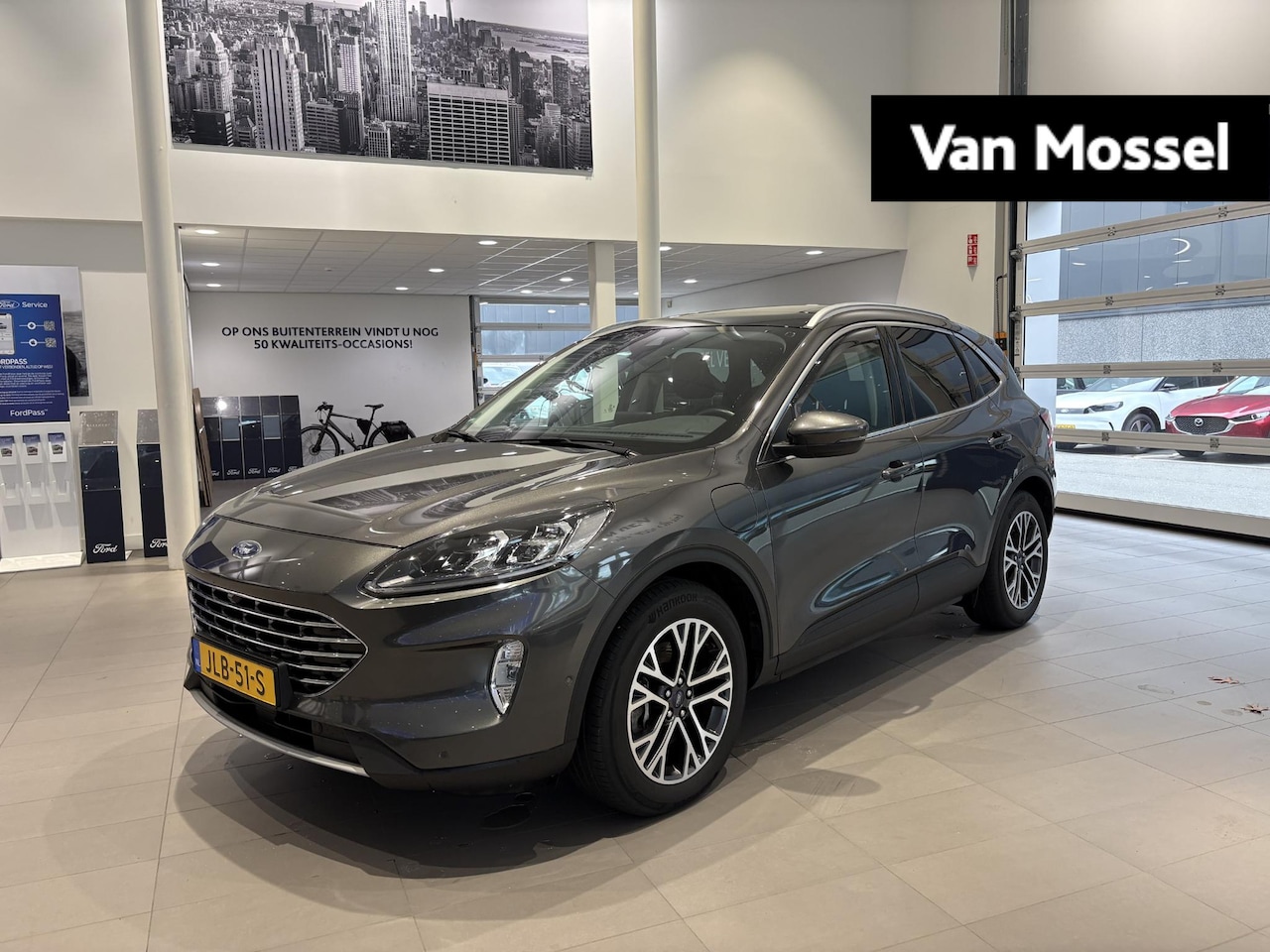 Ford Kuga - 2.5 PHEV Vignale | TREKHAAK | ADAPTIVE CRUISE CONTROL | STOEL, STUUR EN VOORRUIVERWARMING - AutoWereld.nl