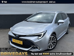 Toyota Corolla Touring Sports - 1.8 Hybrid First Edition Parkeersensoren, Keyless, Elek. Achterklep, NL-auto, Apple CarPla