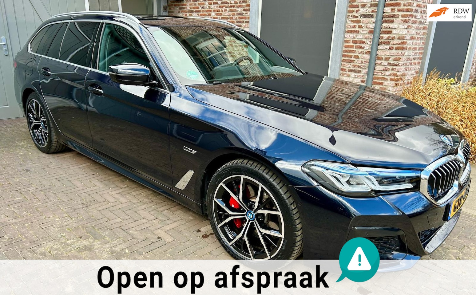 BMW 5-serie Touring - 530e xDrive High Executive SOH 97% ! - AutoWereld.nl