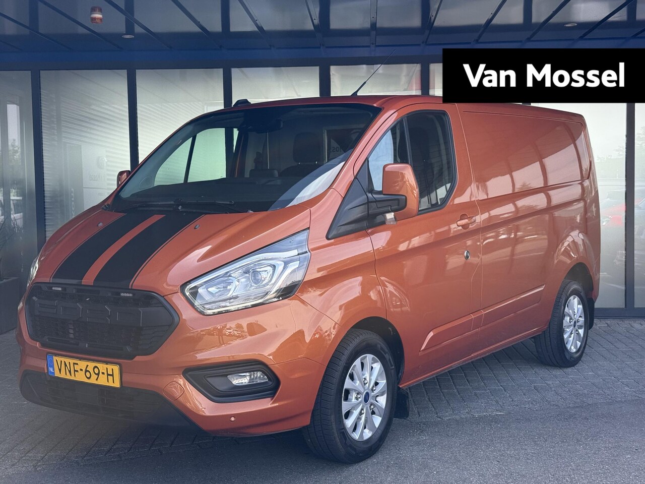 Ford Transit Custom - 280 2.0 TDCI L1H1 Limited LMV | Parkeersensoren V/A| Camera | Automaat | Oranje Flitsers | - AutoWereld.nl