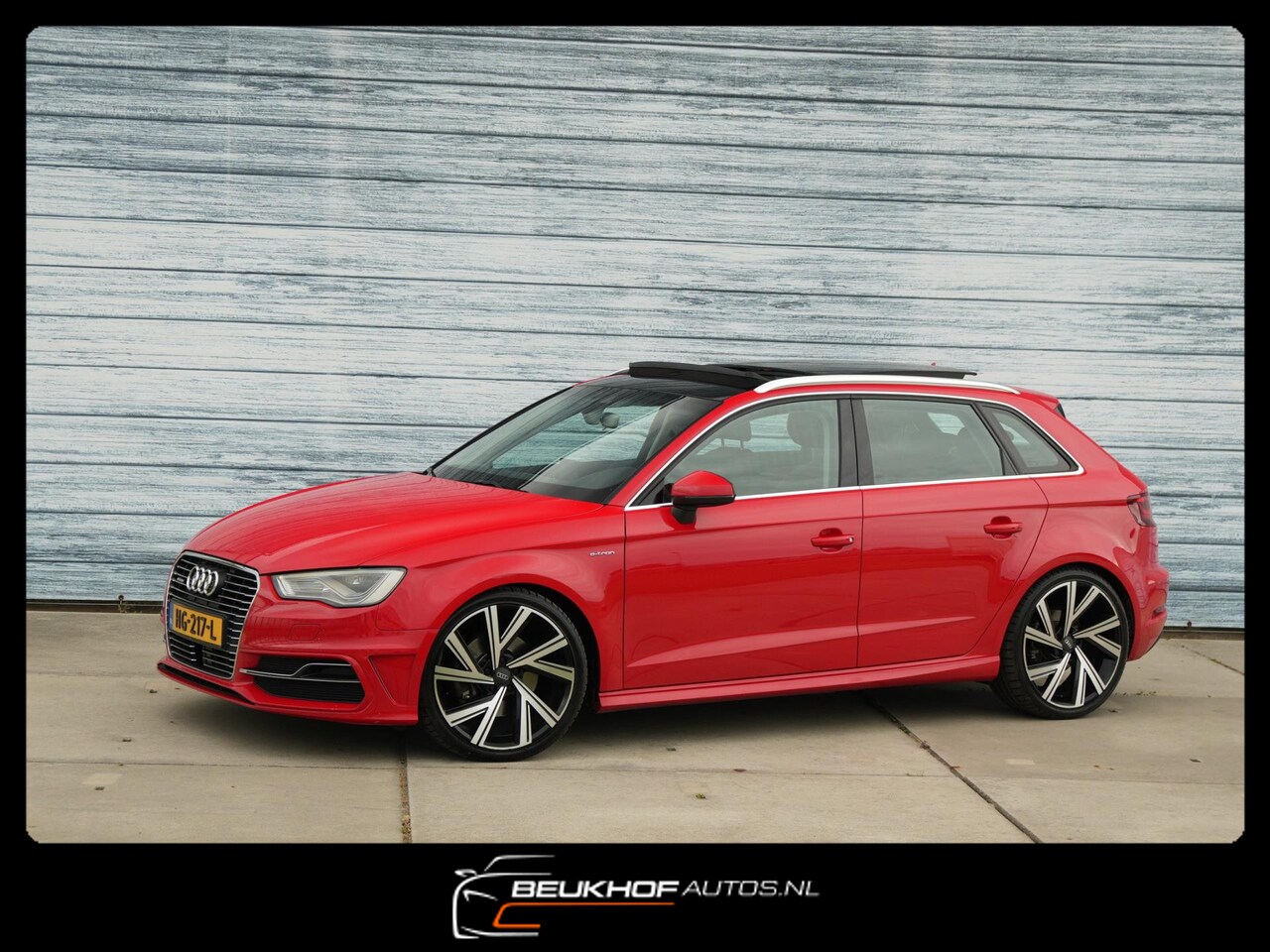 Audi A3 Sportback - 1.4 E-tron PHEV Panorama 19 inch Navigatie - AutoWereld.nl
