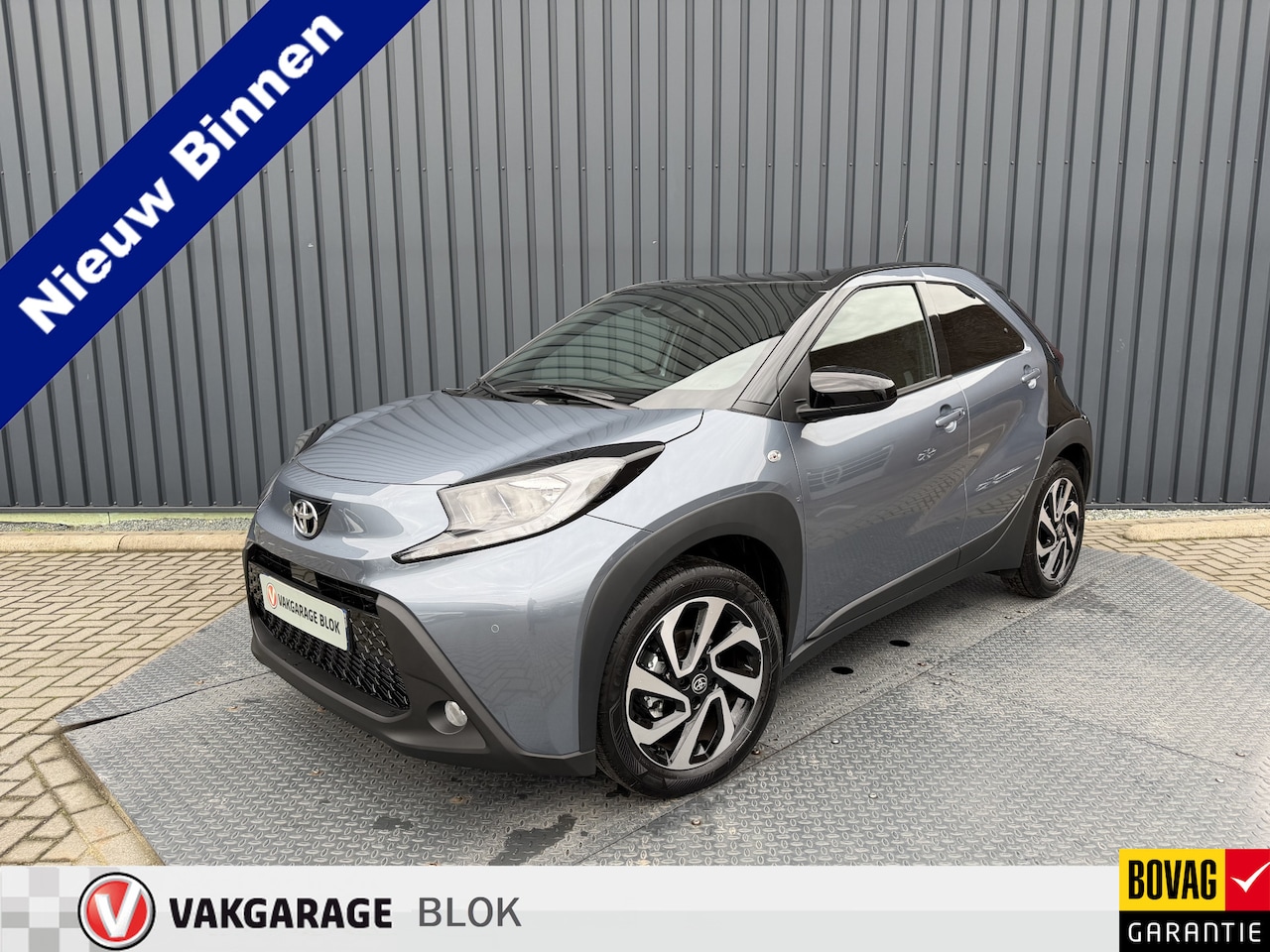 Toyota Aygo X - 1.0 VVT-i S-CVT Pulse / Bi tone | 6.000 km | PDC V+A | Clima | Rijklaar!! - AutoWereld.nl