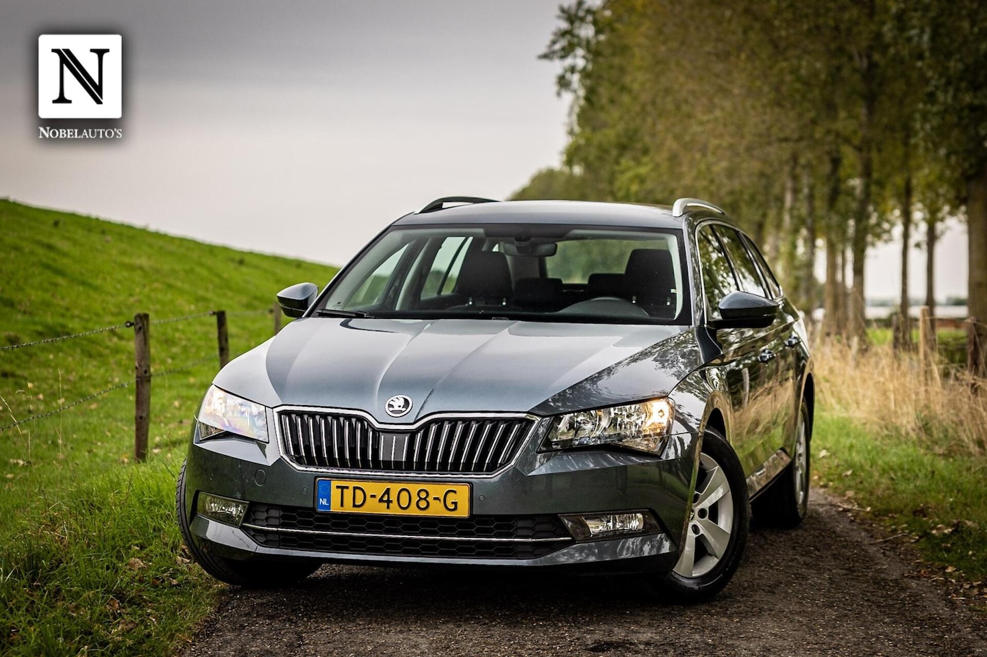 Skoda Superb Combi - 1.4 TSI Ambition | Nap | PDC | Carplay - AutoWereld.nl