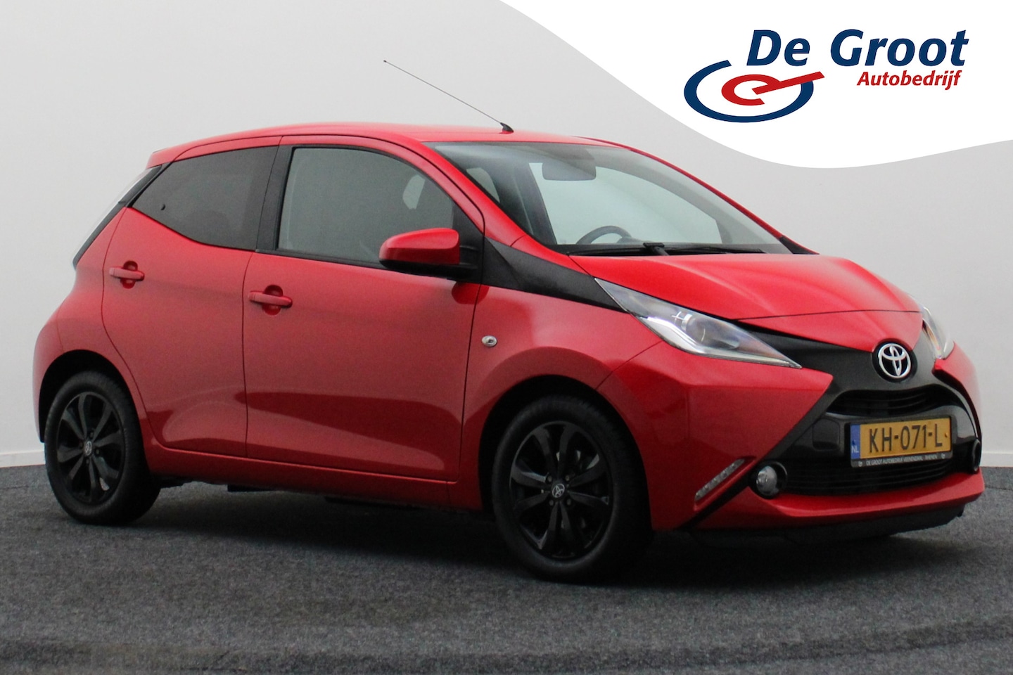 Toyota Aygo - 1.0 VVT-i x-sport Camera, Airco, Bluetooth, LM Velgen 15" - AutoWereld.nl