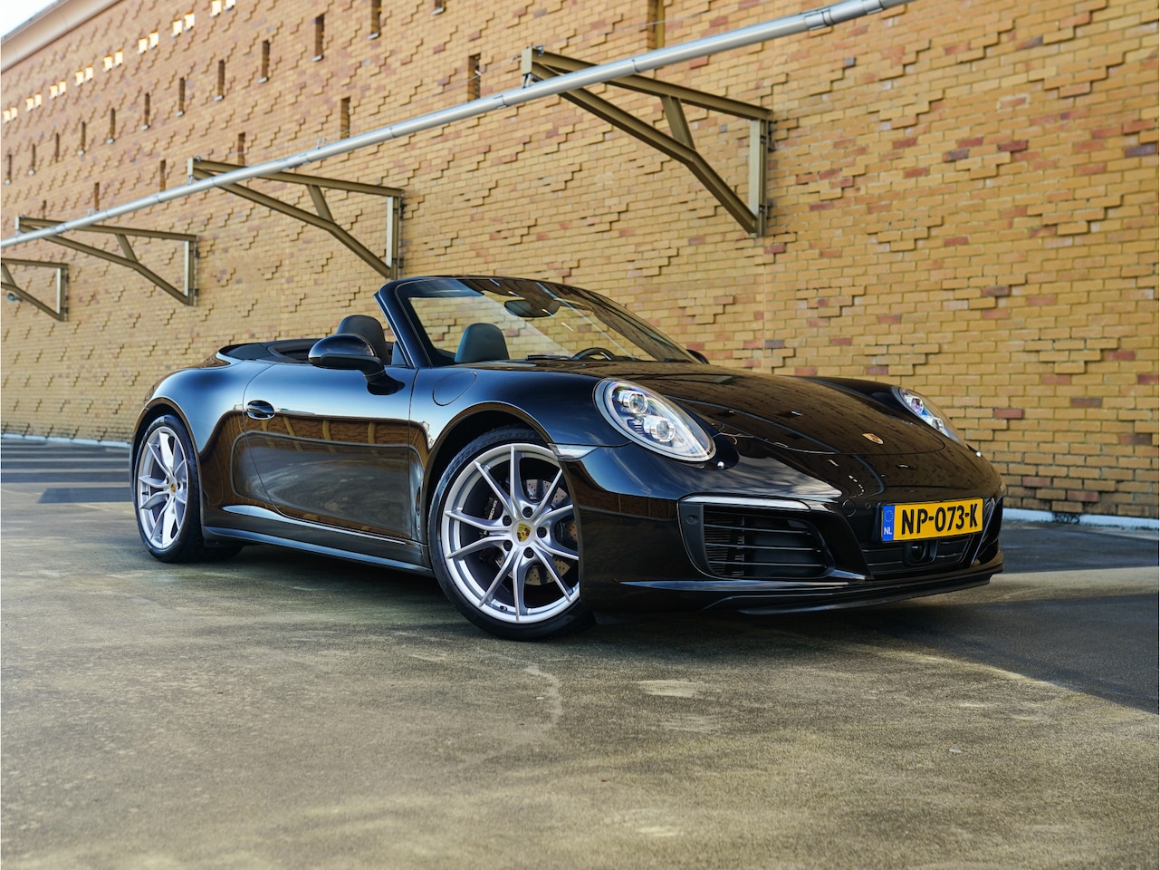 Porsche 911 Cabrio - [991.2] 3.0 Carrera 4 l Sport Chrono l ACC l Ventilatie l PDLS+ l Camera - AutoWereld.nl