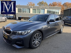 BMW 3-serie Touring - 320i M-SPORT| PANO| ADAP. CRUISE| NET GROOT ONDERHOUD GEHAD, RIJKLAAR| ELEK. ACHTERKLEP| C