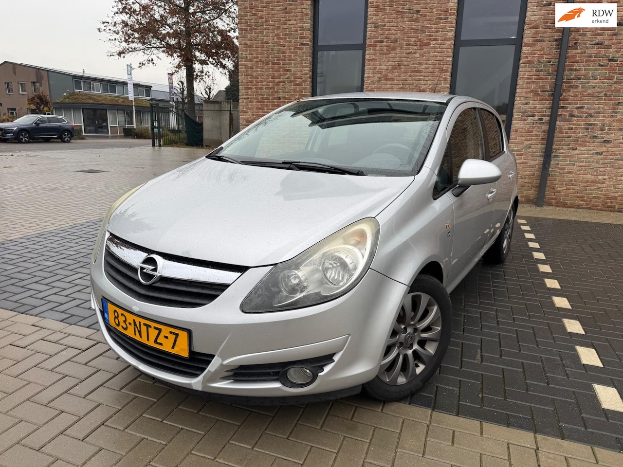 Opel Corsa - 1.4-16V '111' Edition 1.4-16V '111' Edition - AutoWereld.nl