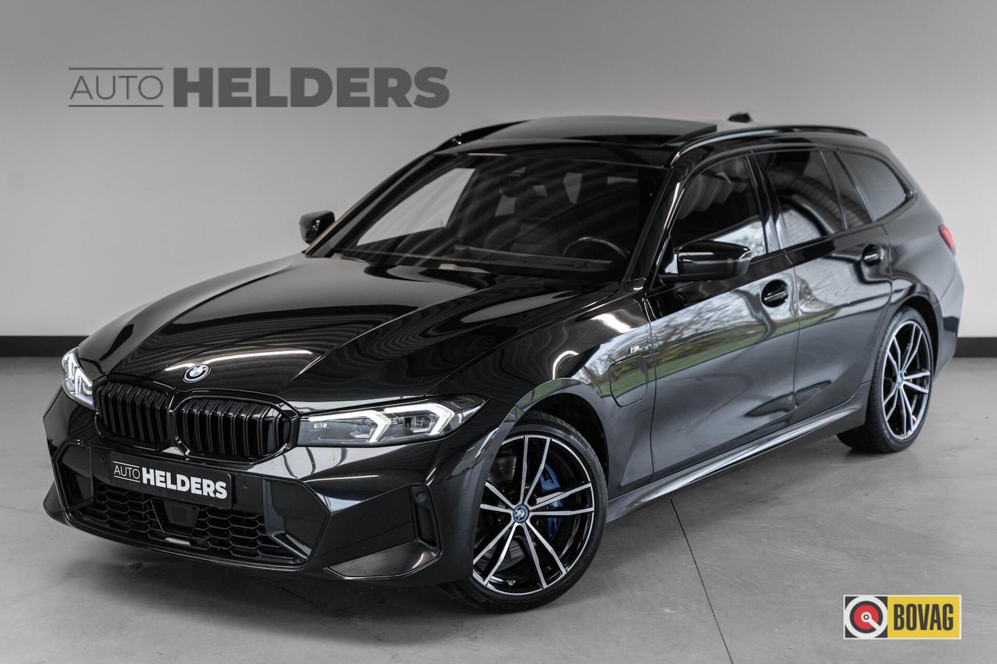 BMW 3-serie - 330e xDrive M 19' Pano ACC CarPlay Leder Camera - AutoWereld.nl