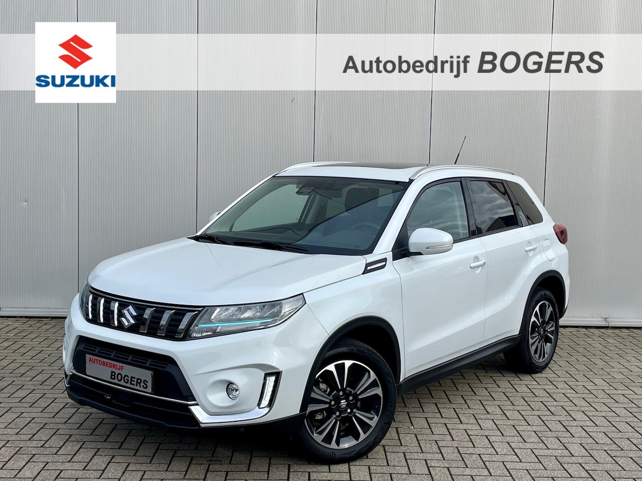 Suzuki Vitara - 1.5 Hybrid Style Automaat Navigatie, Schuifdak, Adaptive Cruisecontrol, Climate Control, 1 - AutoWereld.nl