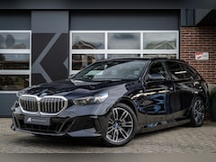 BMW 5-serie Touring - 530e M Sport | Shadow | Camera | Elek. Trekhaak | Driving Ass. Plus | 19 Inch |