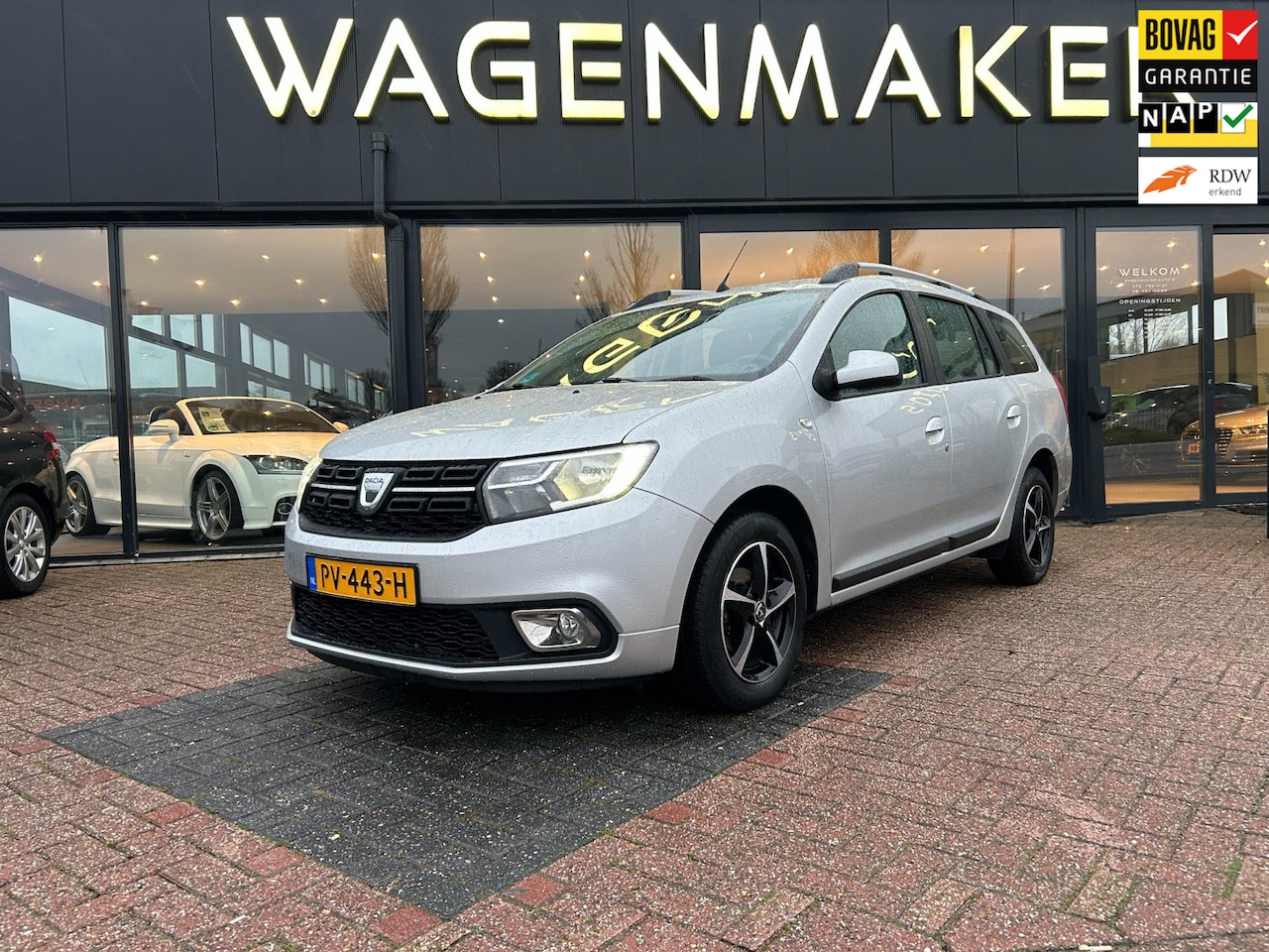 Dacia Logan MCV - 0.9 TCe Laureate Airco|Cruise|NAVI|Trekhaak - AutoWereld.nl