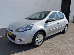 Renault Clio - 1.2 Collection 5-Deurs - Airco - LMV