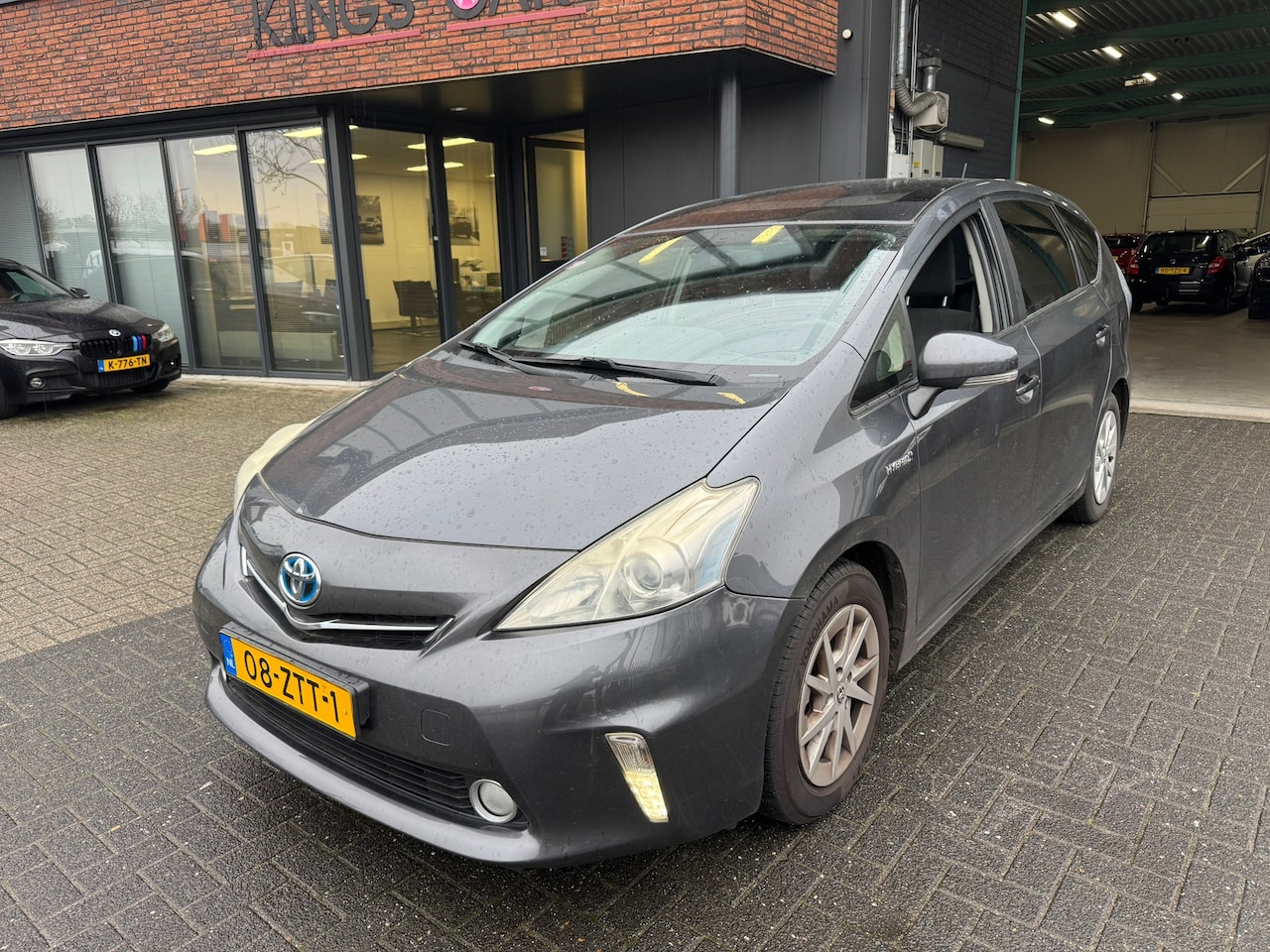 Toyota Prius Wagon - 1.8 Aspiration PANO CRUISE TREKHAAK 7 ZITS DEALER OH ORIG NL NAP - AutoWereld.nl