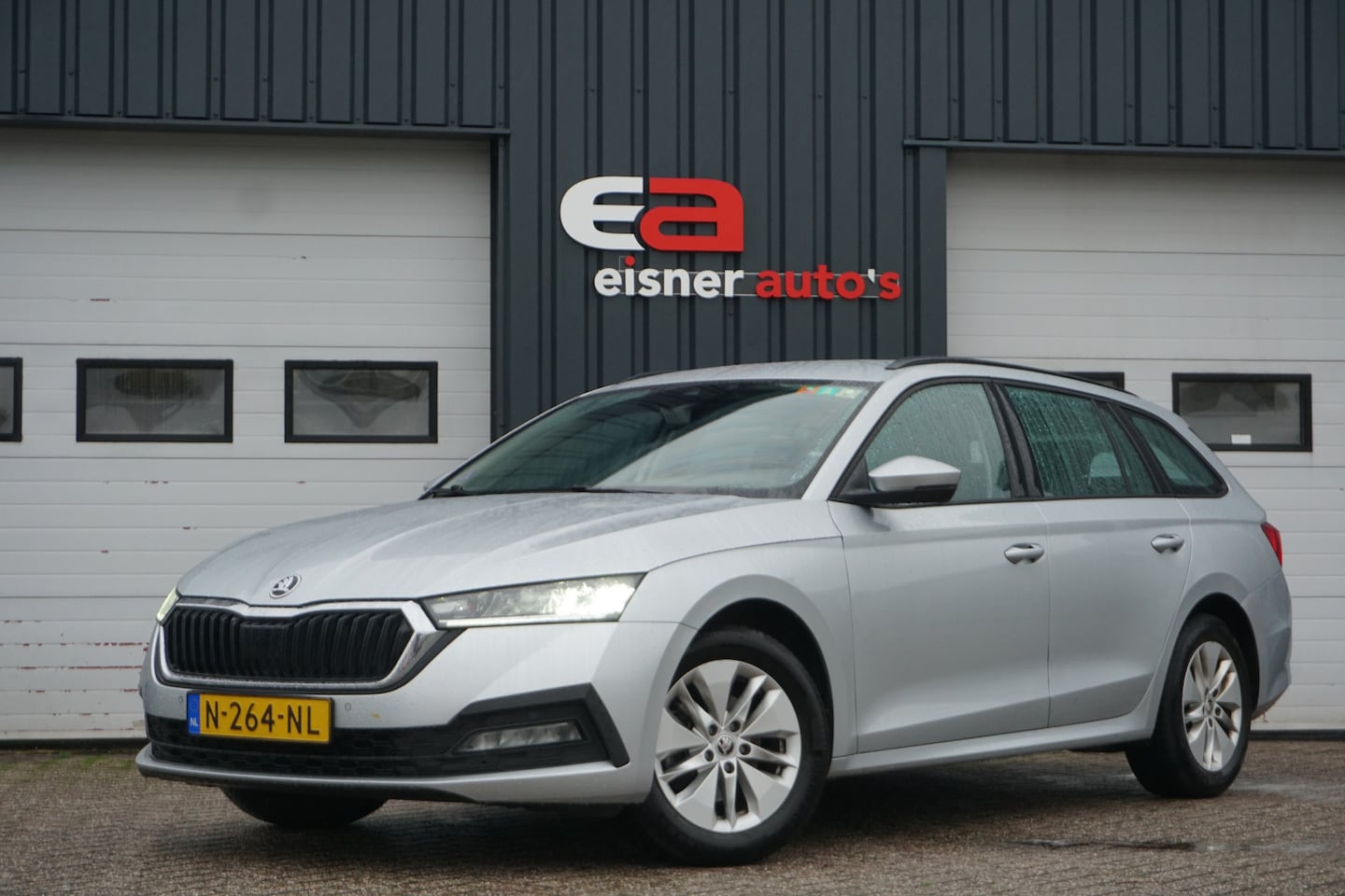 Skoda Octavia Combi - 1.0 TSI Business | CAMERA | ADAPT. CRUISE | KEYLESS | ELEKTR. KLEP | - AutoWereld.nl