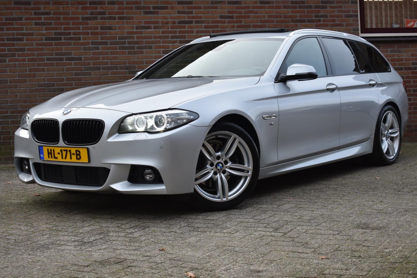 BMW 5-serie Touring - 520d M Sport Edition High Executive '15 Pano M Pakket Leder Clima NAvi Cruise Inruil mogel - AutoWereld.nl