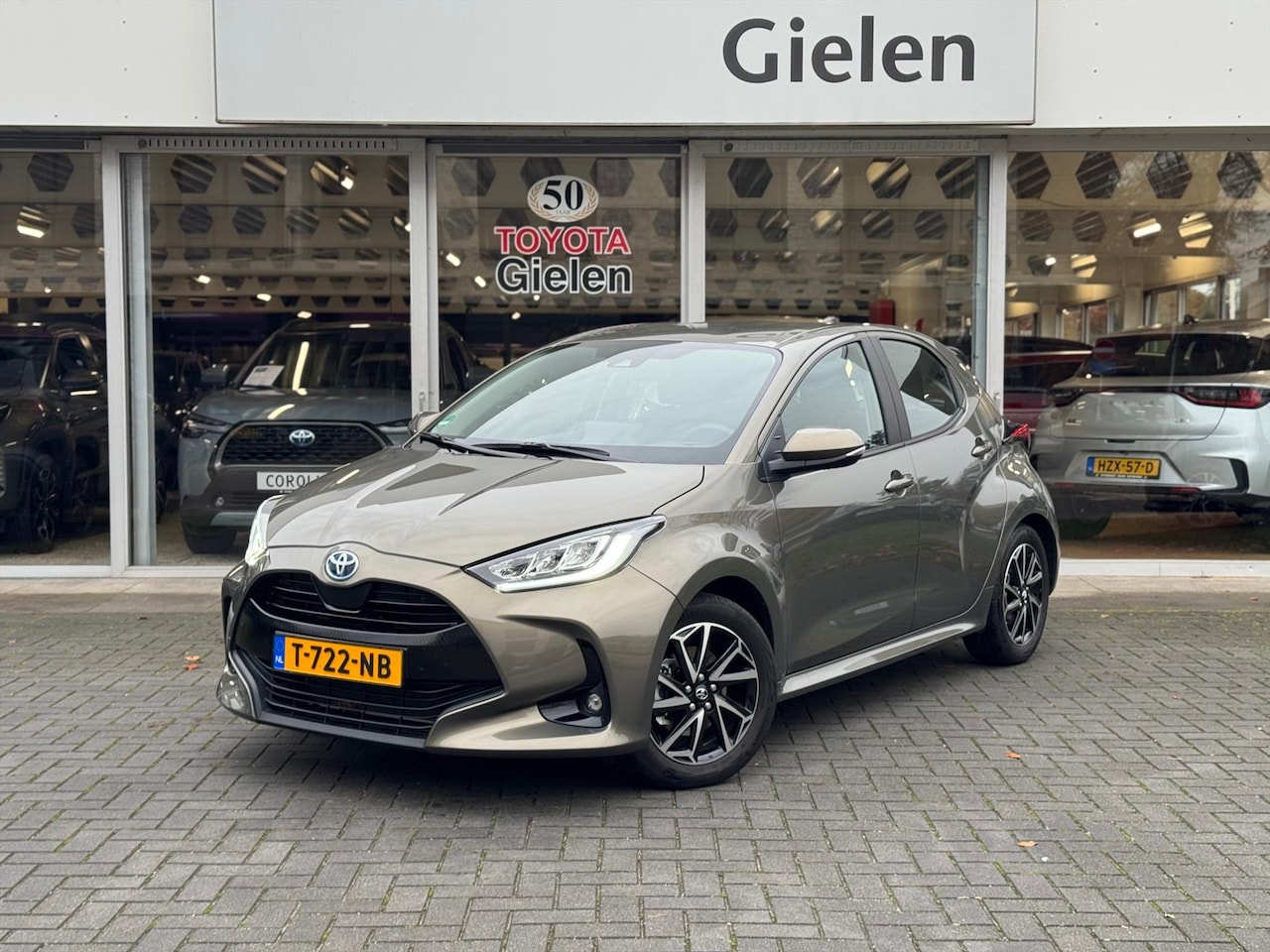 Toyota Yaris - 1.5 Hybrid Dynamic | Eerste eigenaar, Oxyde Bronze,16 inch, LED, Privacy Glass, Apple CarP - AutoWereld.nl