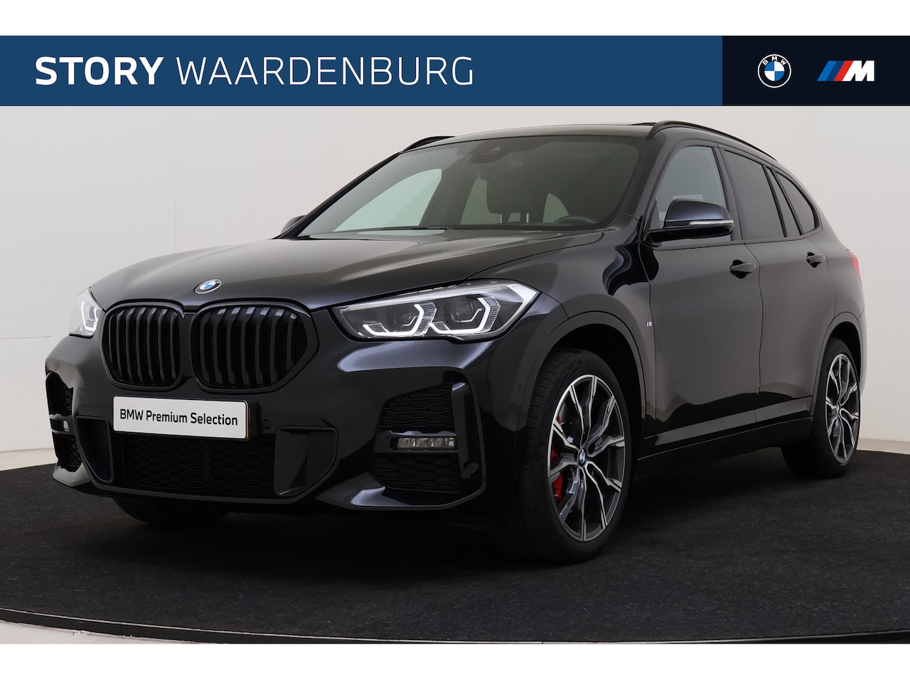 BMW X1 - sDrive18i High Executive M Sport Automaat / Panoramadak / Sportstoelen / M Sportonderstel - AutoWereld.nl