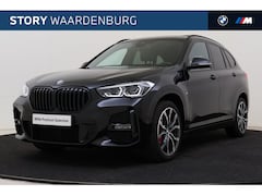 BMW X1 - sDrive18i High Executive M Sport Automaat / Panoramadak / Sportstoelen / M Sportonderstel