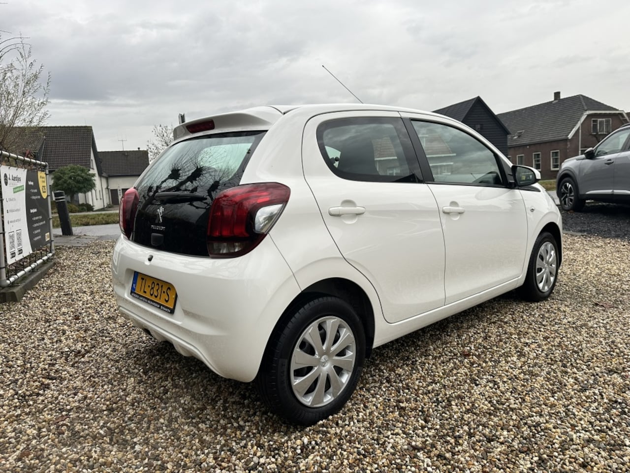 Peugeot 108 - 1.0 e-VTi Active Airco/Bluetooth